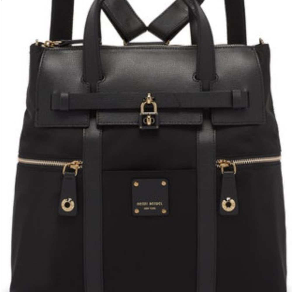 ISO: Black Jetsetter Large